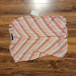 Chevron short sleeve blouse NWT Apt 9 XS